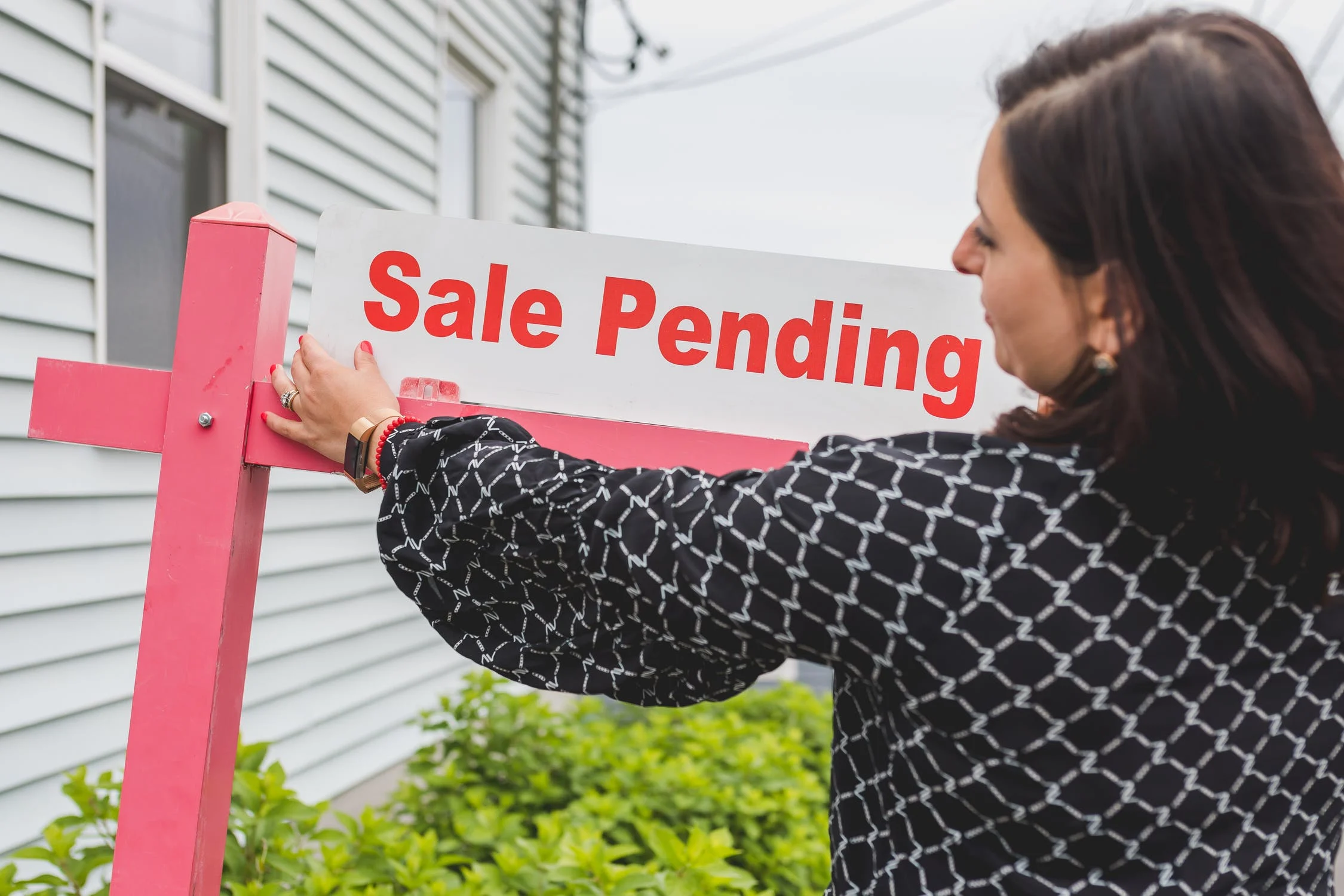 How To Keep Your Home Sale from Falling Apart
